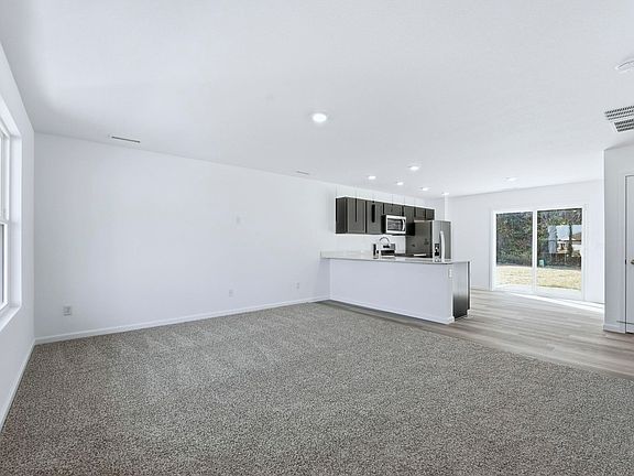 4th image of 5040 Beechmont Ln