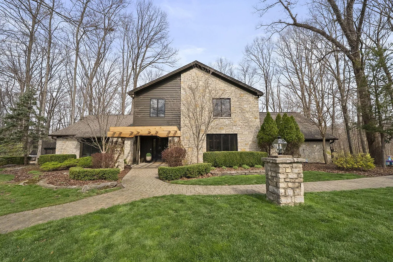 7757 Bridlespur Ln photo 1