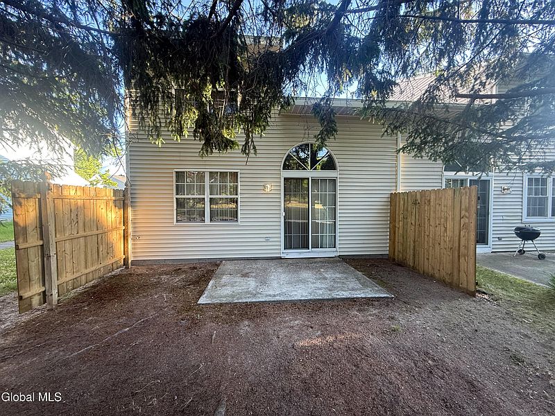 2nd image of 25 Peterson Court