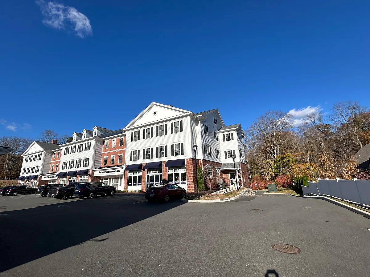 Building Photo - 200 Danbury Rd #2301