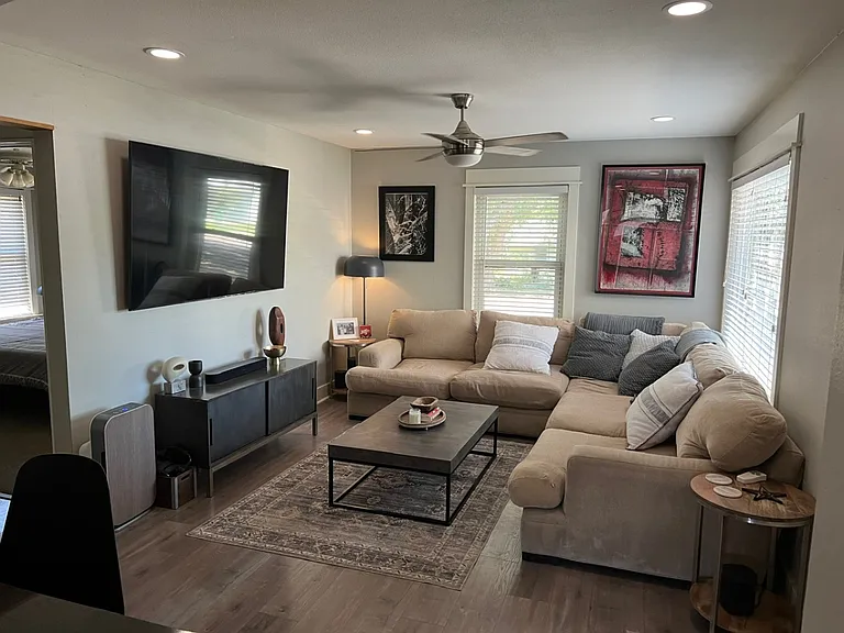 3009 Locke Ln — Photo 8