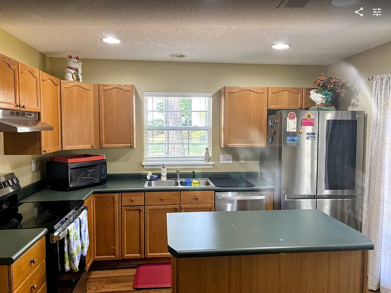 Panther Pl — Photo 4
