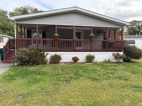 11 Medallion Rd, Holbrook, MA 02343