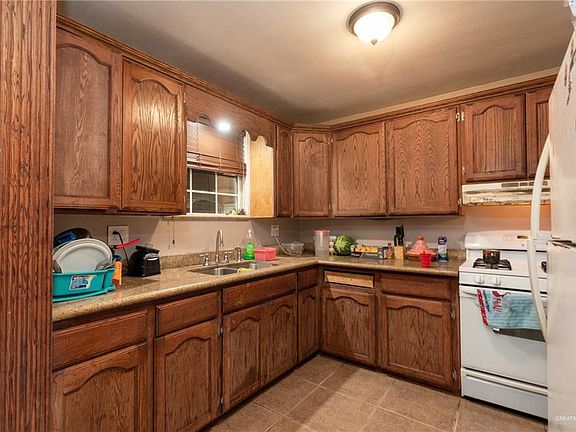 3rd image of 15809 Las Canas Dr E