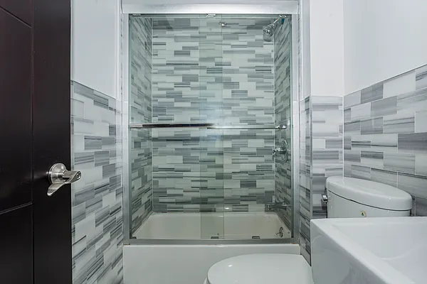 Rented by Blip LLC | media 27