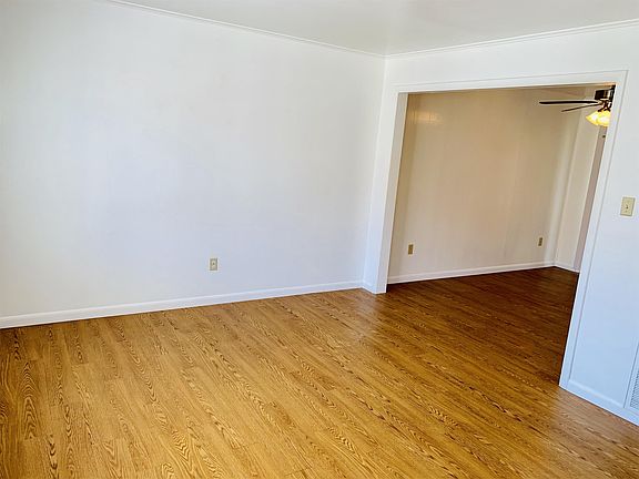 2nd image of 6820 Linville Dr