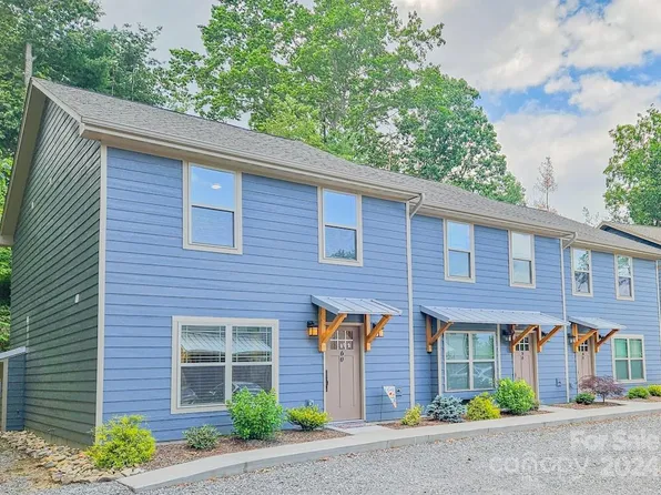 60 Trevor Trl, Clyde, NC 28721