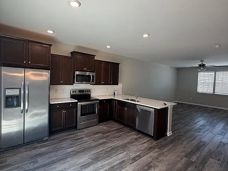 96 Vespucci Ln — Photo 10