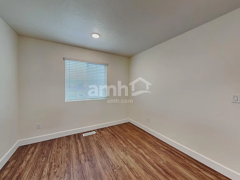 884 N Garnet Creek Ave — Photo 19