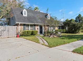 10125 Stephen Dr, New Orleans, LA 70123