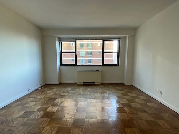 3rd image of 300 W 55th St APT 19H