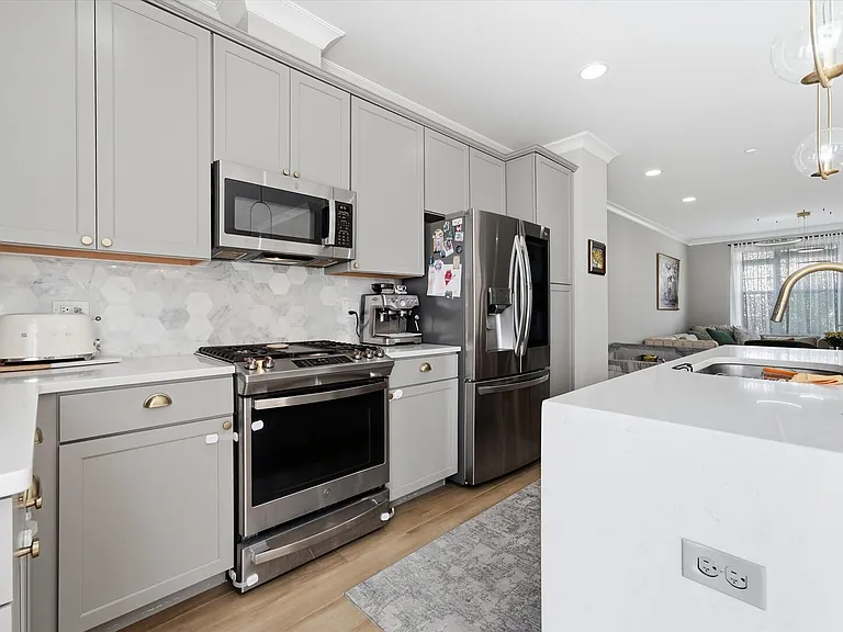 30W023 Brayman Ct — Photo 8