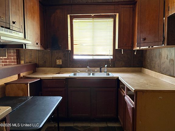5th image of 397 John Day Rd