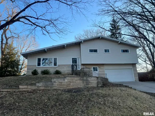 292 Jana Rd, Macomb, IL 61455