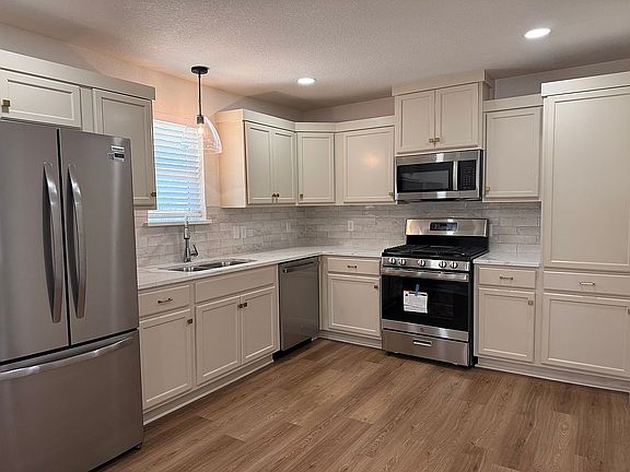 3rd image of 2508 Staunton Dr