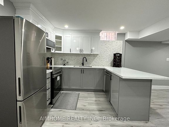 5th image of 2169 Hillmount Dr