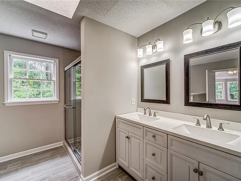 311 Mariner Cir — Photo 15