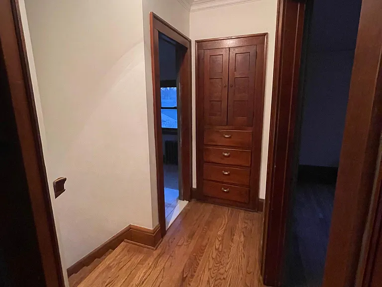 319 Dewey St — Photo 23