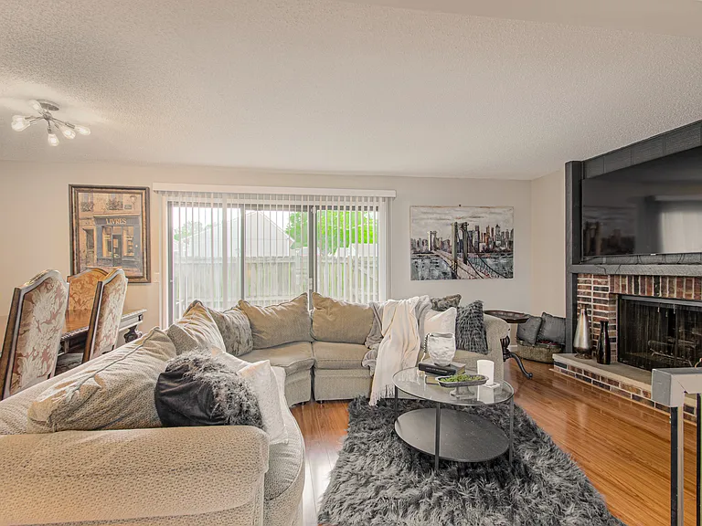 5764 N Anita Ave — Photo 4