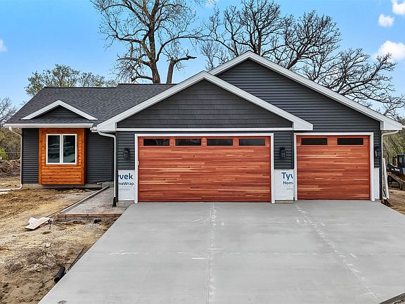 2nd image of 705 Academy Cir