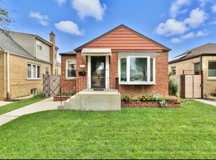 3755 N Page Ave, Chicago, IL