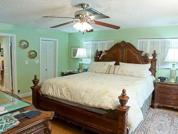 Home For Sale In Country Club Village