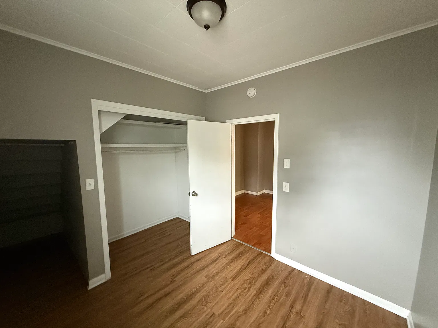 3 bed, 1030 sqft, $1,650 — Photo 2