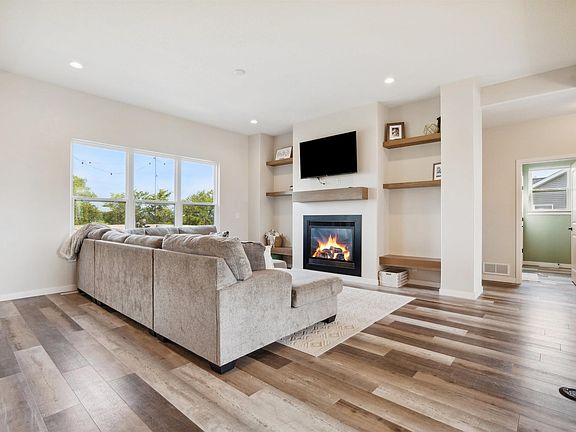 4th image of 5301 Fernwood Dr