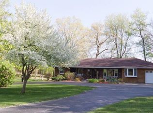 18 E Division Rd, Valparaiso, IN 46383