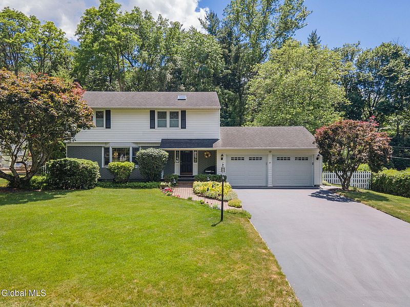 2nd image of 17 Northgate Drive