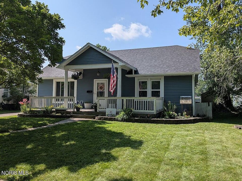 1st image of 749 W Main St