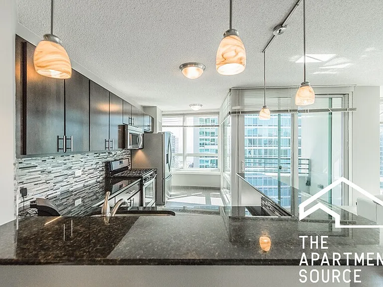 345 E Ohio St #3BR3BA — Photo 1