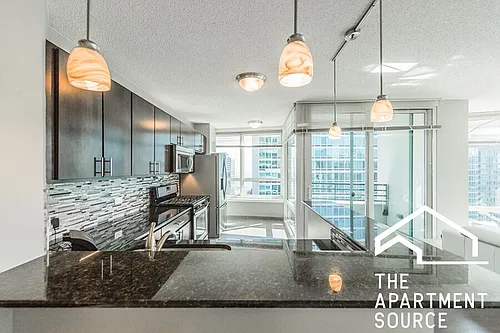 345 E Ohio St #3BR3BA Photo 1