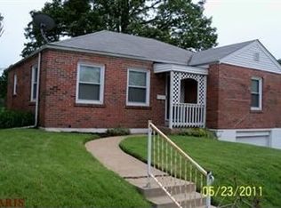 614 Chambers Rd, Saint Louis, MO 63135