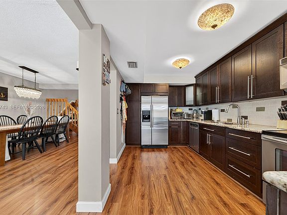 5th image of 8733 Cleary Blvd