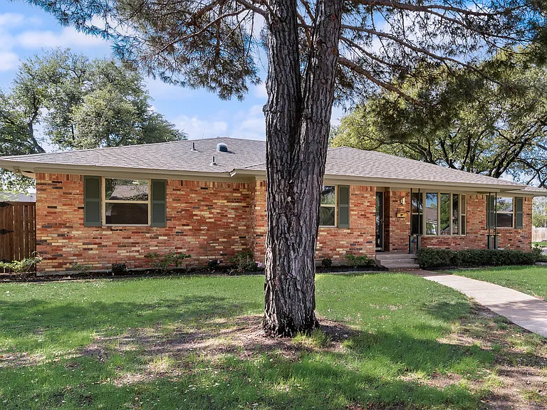 3106 Sharpview Ln — Photo 3