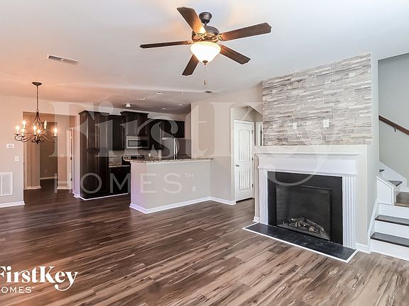 3rd image of 3827 Humber Ct