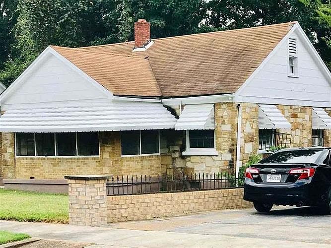 1st image of 873 E Dempster Ave