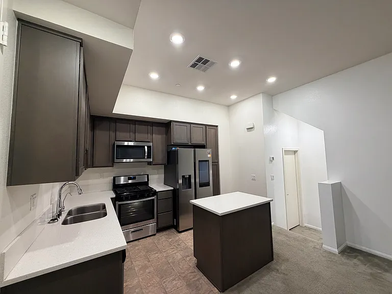 2035 Mindoro Ln #5 — Photo 11