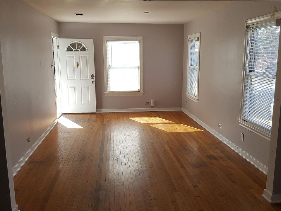 1st image of 517 Elmwood Dr