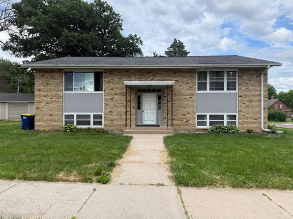 305 N Van Buren Ave, Springfield, MN 56087