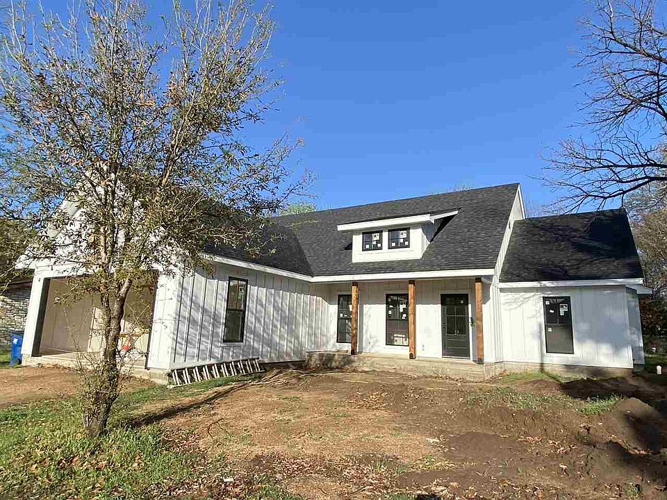 1st image of 908 Lakeshore Dr