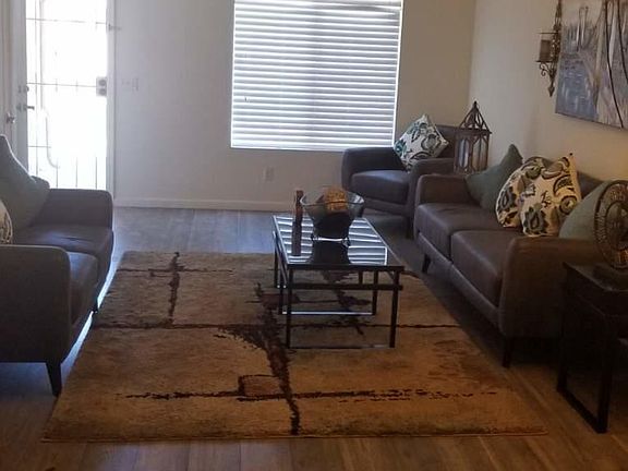 3rd image of 8547 W Pima St