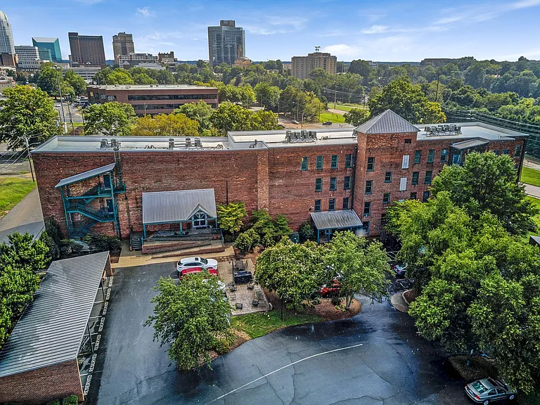 836 Oak St #500 — Photo 44
