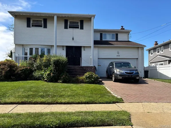 3588 Bertha Drive, Baldwin, NY 11510