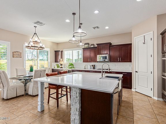 4th image of 16097 W VERNON Avenue