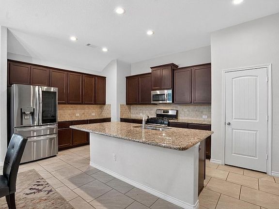 3rd image of 12250 Antilles Ln