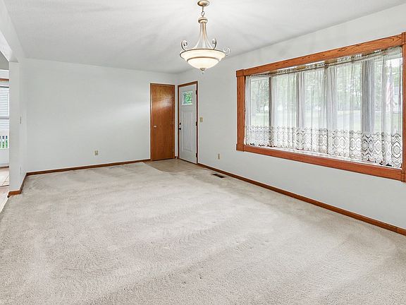 5th image of 507 E Lincoln St