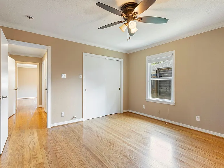 1802 Turnpike Rd — Photo 31
