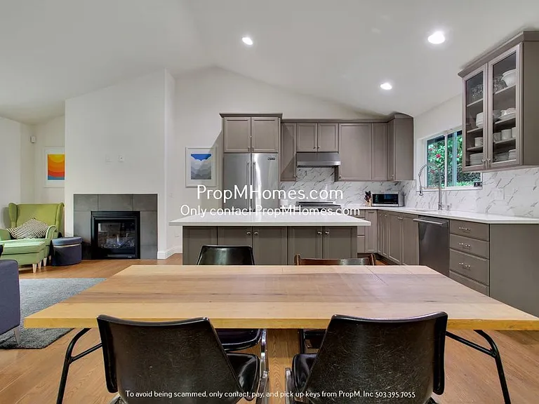 605 SW Arboretum Cir — Photo 11